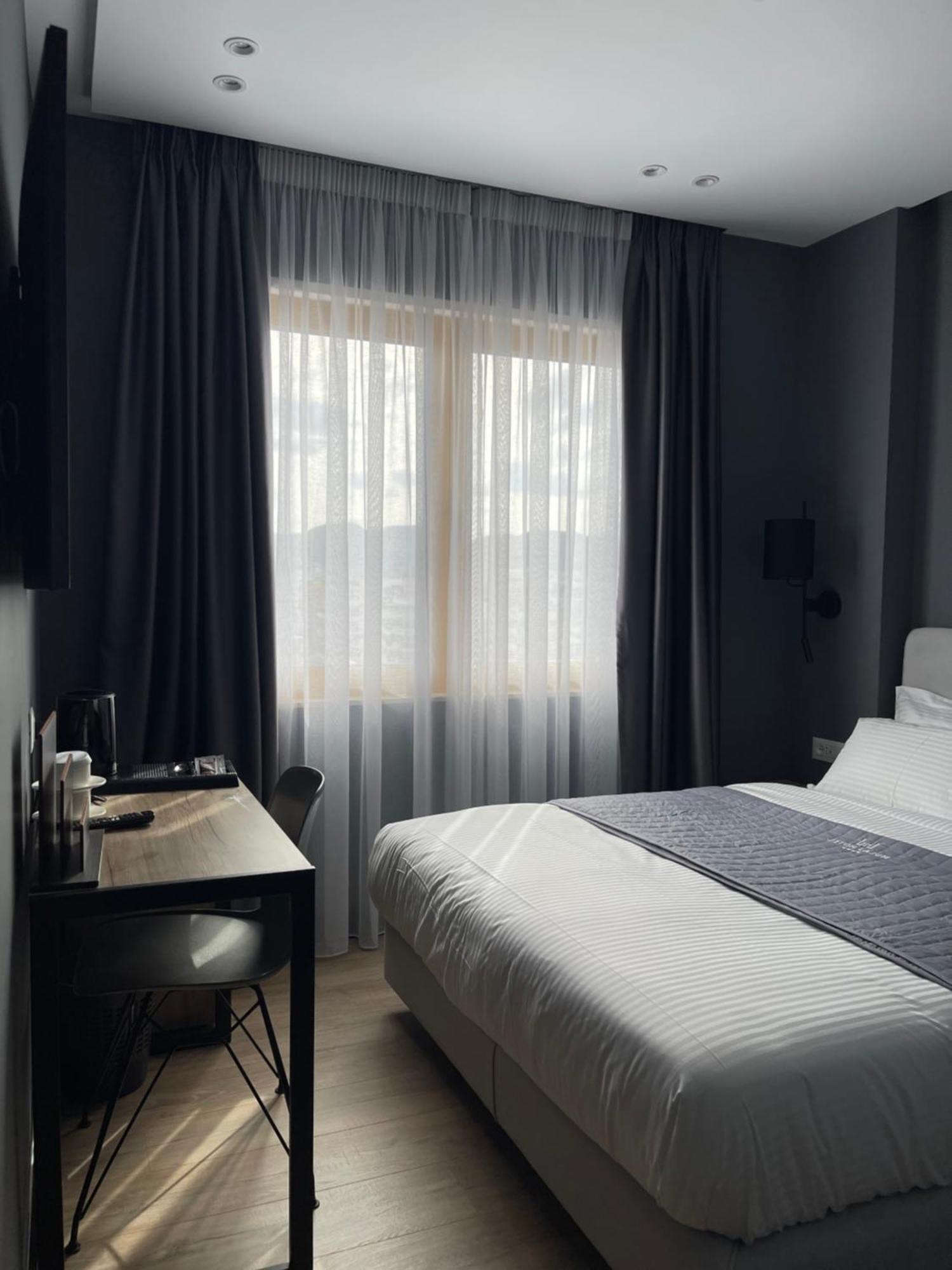 Mulaj Hotel Tirana